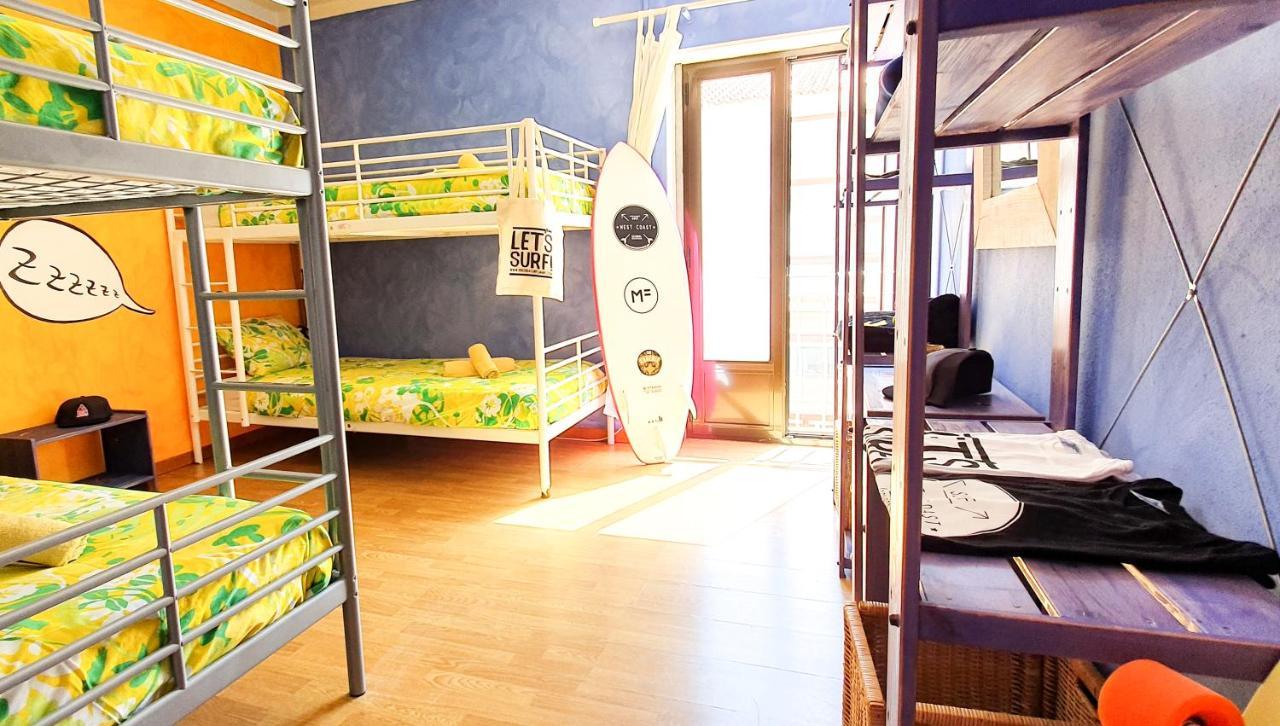 Ericeira Surf Camp Hostel Екстериор снимка
