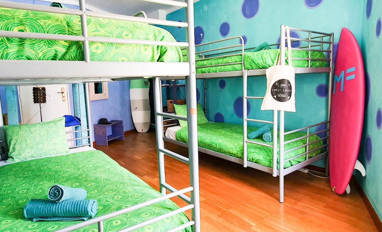 Ericeira Surf Camp Hostel Екстериор снимка