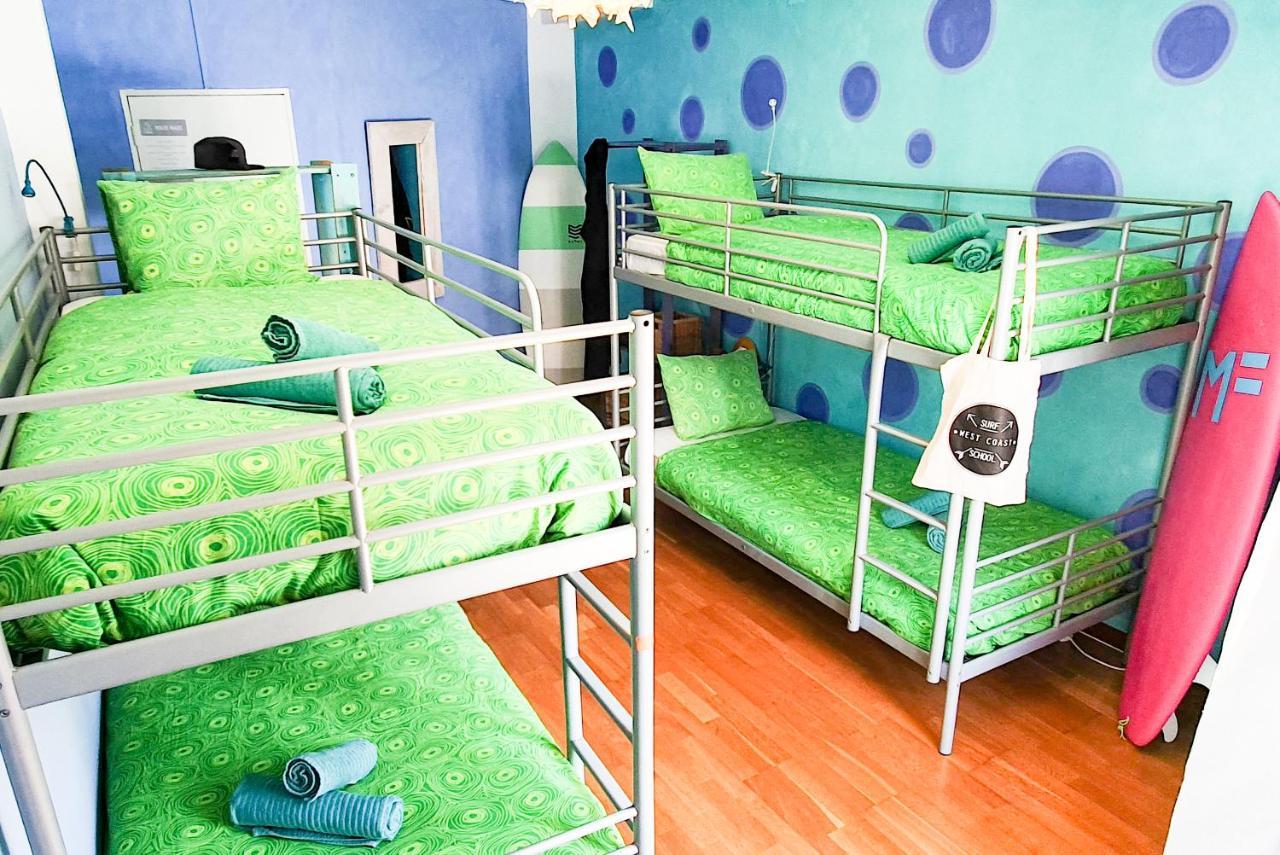 Ericeira Surf Camp Hostel Екстериор снимка