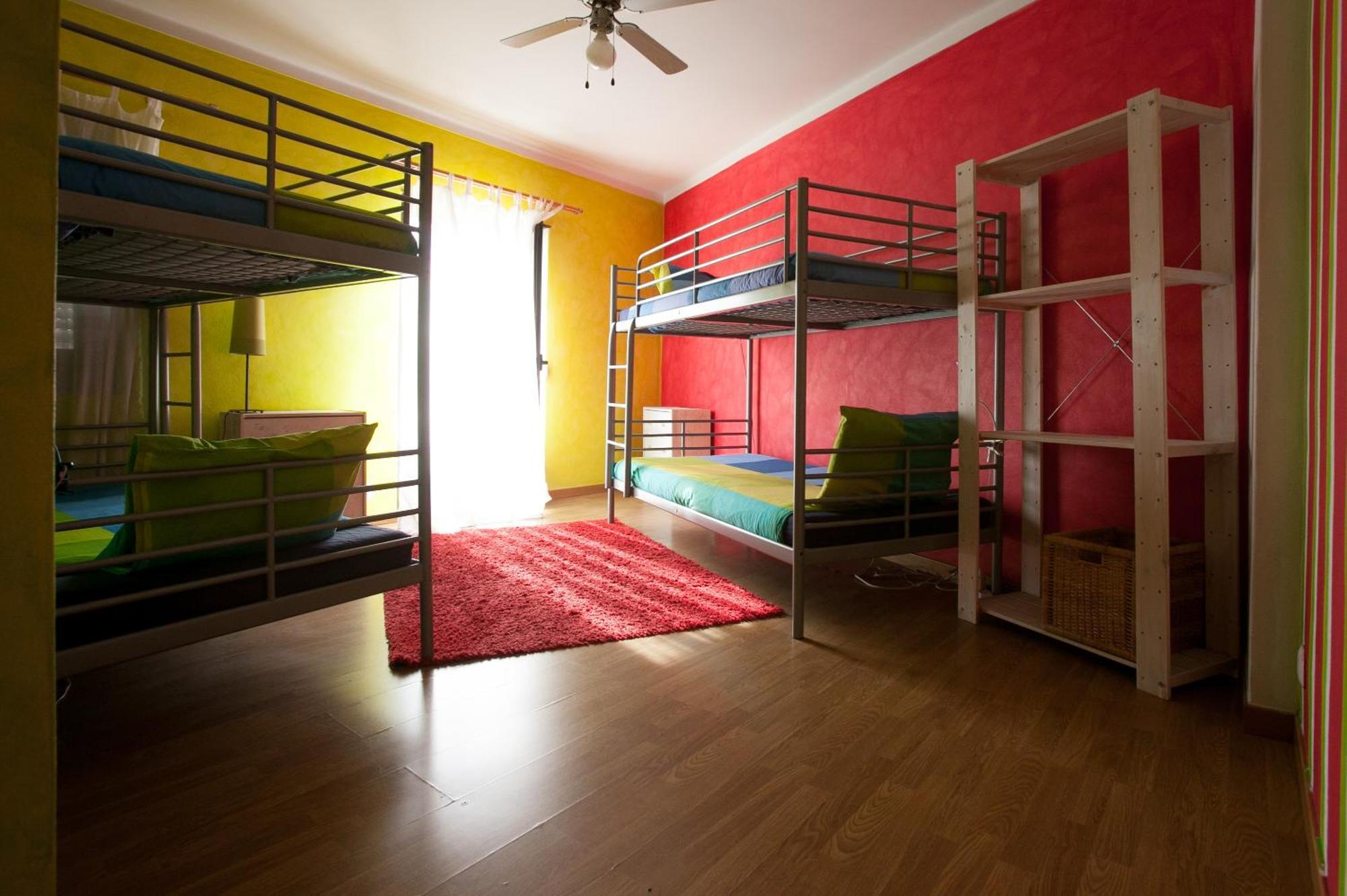 Ericeira Surf Camp Hostel Стая снимка