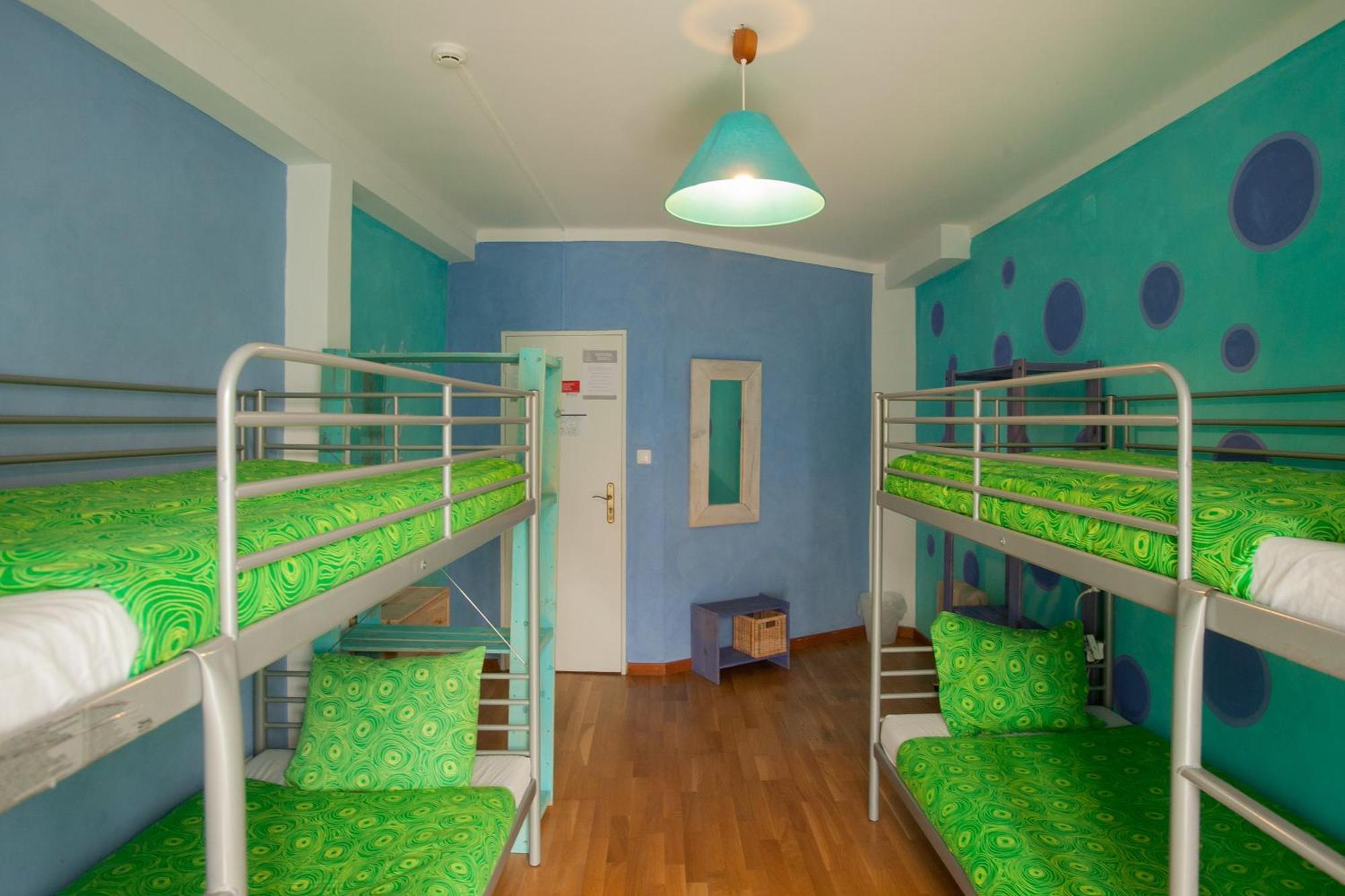 Ericeira Surf Camp Hostel Стая снимка