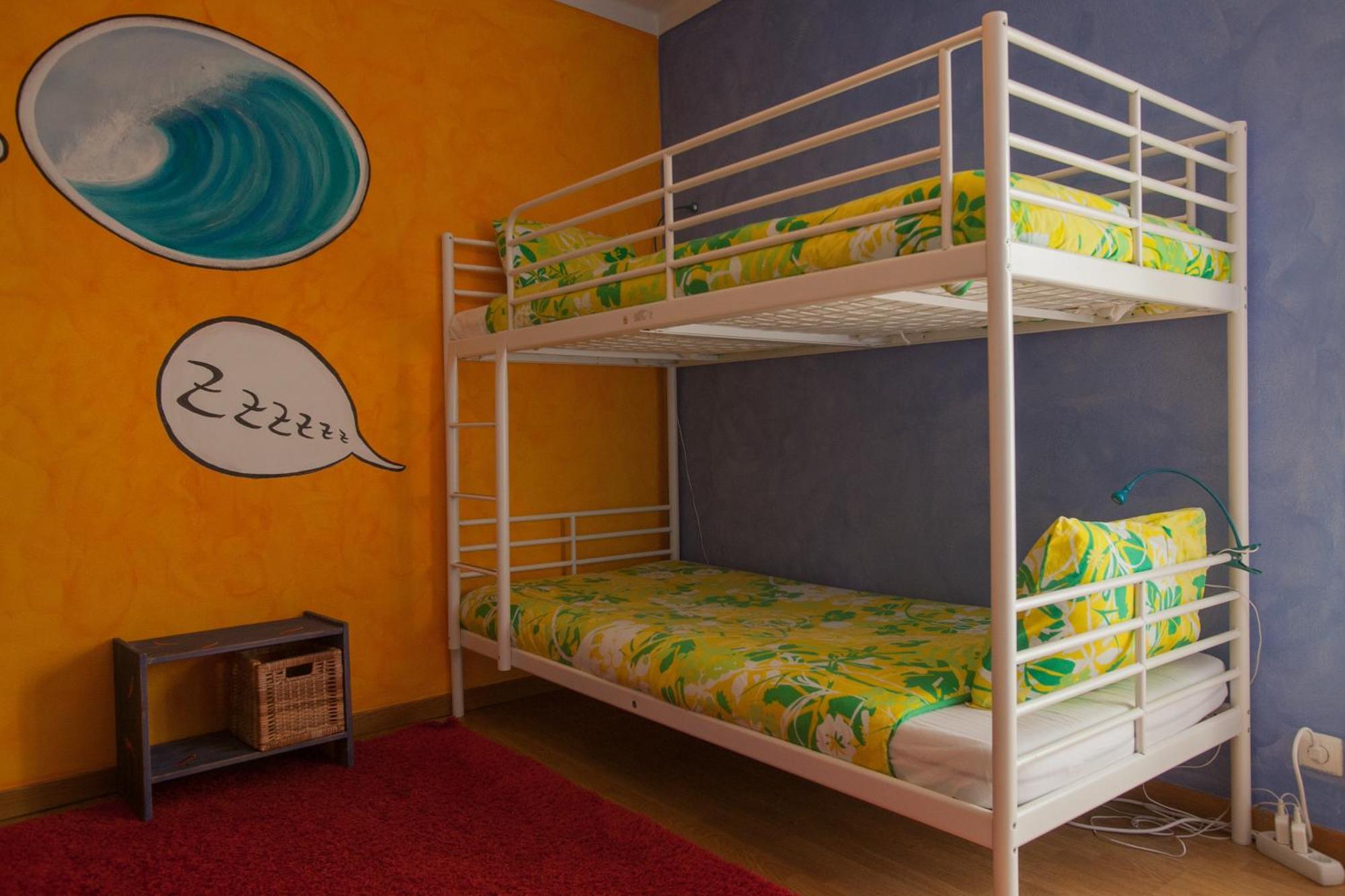 Ericeira Surf Camp Hostel Стая снимка