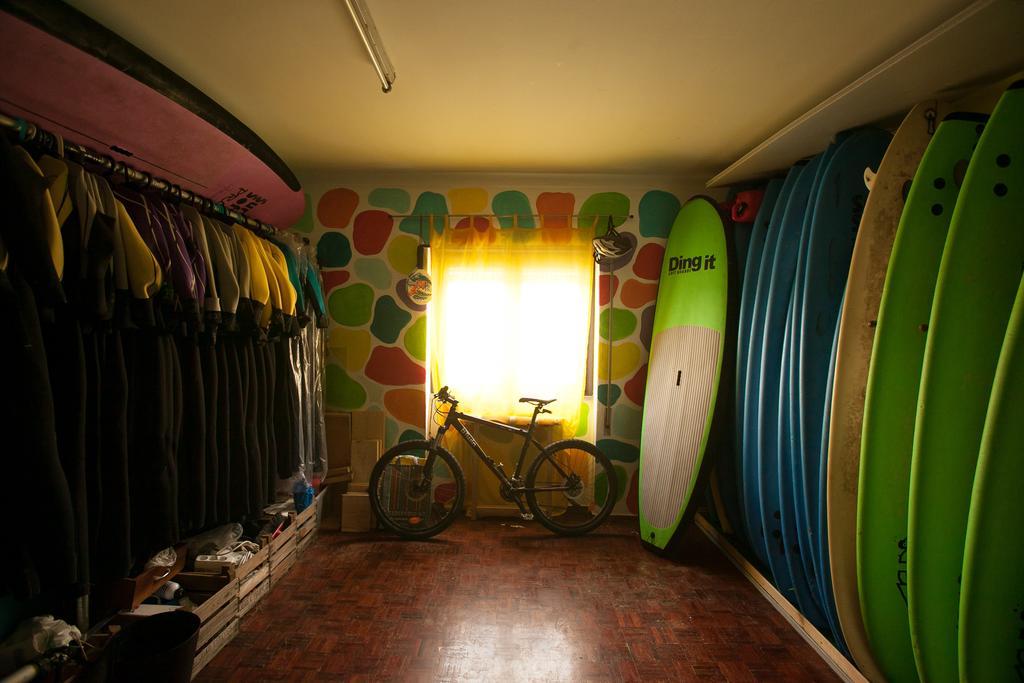 Ericeira Surf Camp Hostel Екстериор снимка